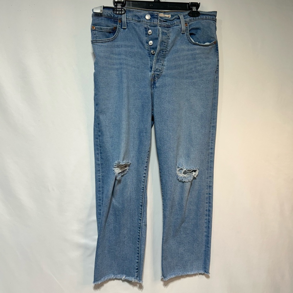 Authentic Levi’s - Light Wash Cropped Distressed Ankle Jeans, button fly.